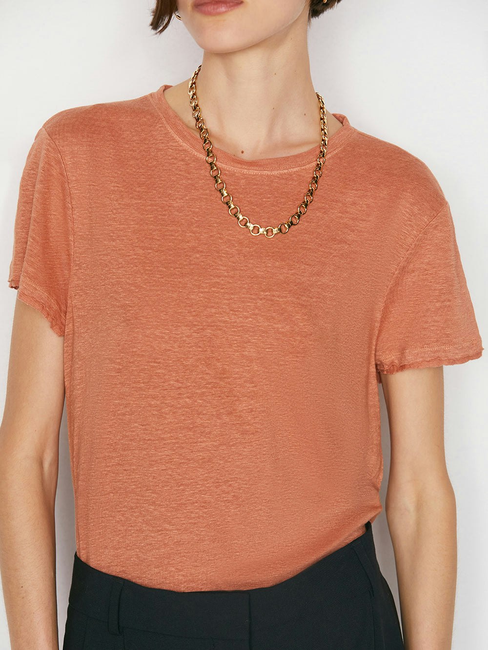 shirt front view alt:size alt:fit1